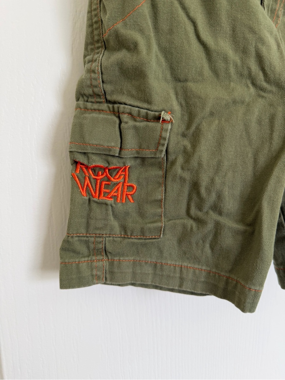 Rocawear Green Cargo Shorts - Picture 2 of 5